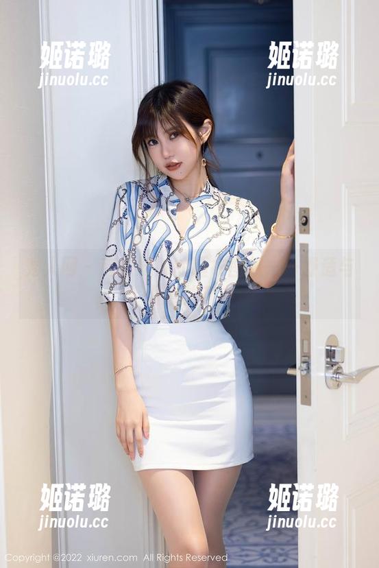 秀人网-南初妹妹 秀人网 - 南初妹妹的睡衣图包——舒适与惬意共存中