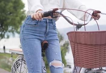 秀人网 - 安沛蕾的教室最新写真：多年后的我们，是否还能那个样？