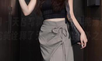 秀人网 - 天台写真合集，王伊纯清新脱俗，完美诠释了无心插柳的意外之美！