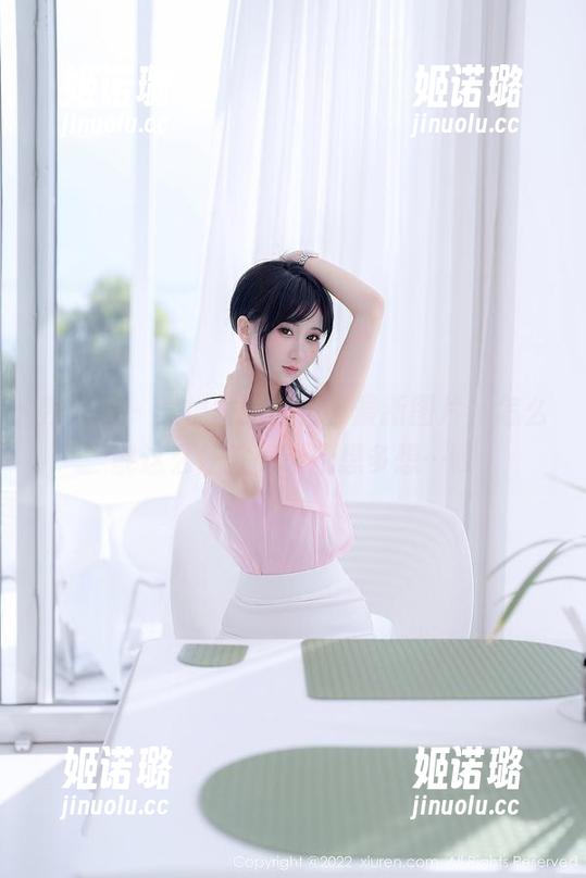秀人网 - 美桃酱的红裙，最新图片，怎么能这么任性…让我想多想…哎
