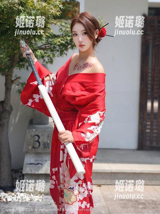 秀人网-软软子 秀人网 - 最新!软软子的《圣诞》作品,宛如一杯热巧克力,甜得恰到好处。