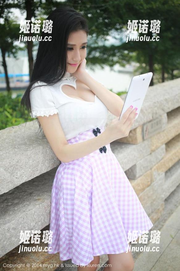 美媛馆 - 肯定不是个“好学生”，Laura张小妮最新图集带你看教室的另一面！