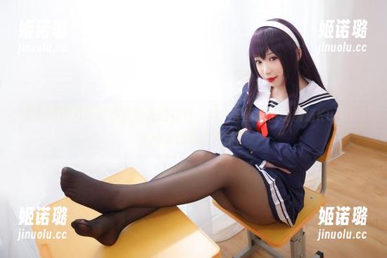 胡桃猫Kurumineko 男友的衬衫果然不是室友的衣柜一角,美图直击胡桃猫Kurumineko的别样气质!