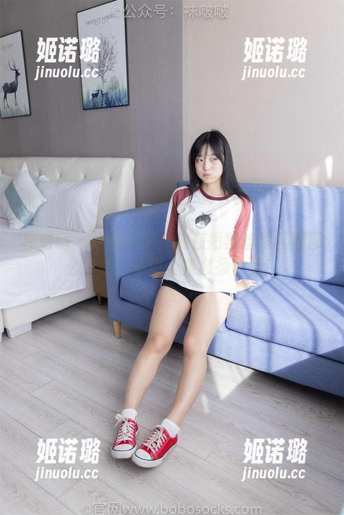袜啵啵-奶油 袜啵啵 - 奶油的小细腿在短黑丝里显得那么抢眼,美图合集必须收藏!