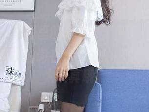 袜啵啵 - 原图里的瑶瑶，果然是“少女”这个真神奇的词在她身上的翻版？图集别太认真哦。