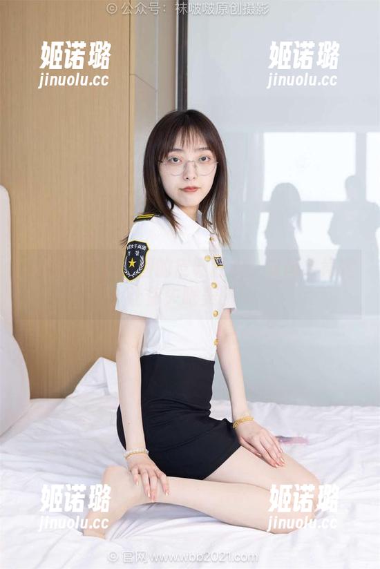 袜啵啵 - 甜甜圈的皮鞋狂欢：这图集肯定让你失眠美图！