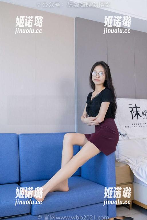 袜啵啵 - 图包有新动态，芝士恰好碰到红丝花絮，一起来欢乐！