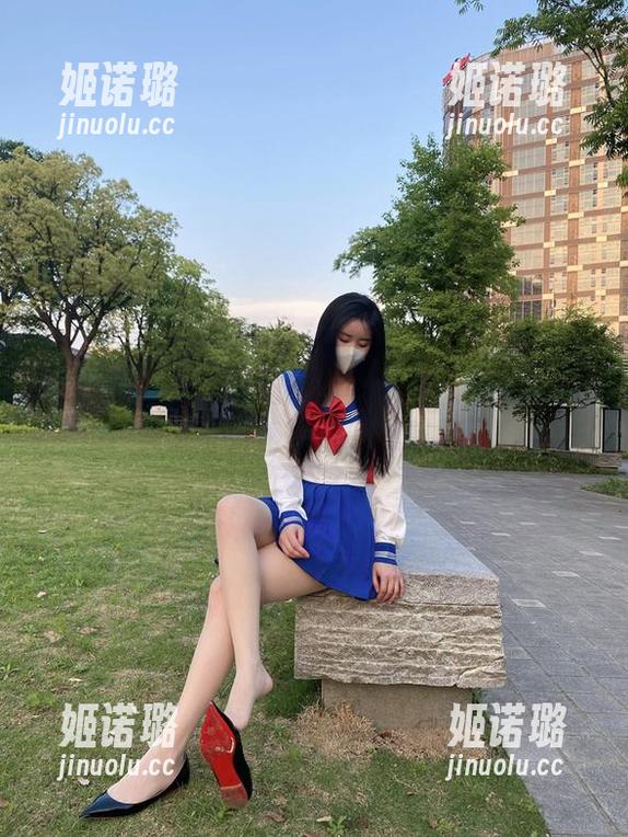 软妹小九九 微密圈 - 福利来自于软妹小九九的连衣裙,快准备好饱眼福,别吭哧了!