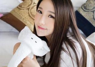 青豆客 - 圣诞问候，娜依灵儿的美图下载由你来处理