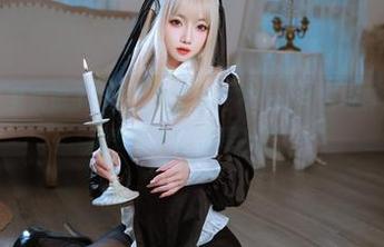 白内衣之下其实藏了很多，鬼畜瑶在不在w最新写真集的亮点，让我意外的想要戳戳。
