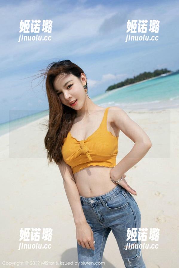 魅妍社 - 教室是个有趣的地方！美昕Yumi的美图更新，全仿佛在偷偷暗示我：上课也能时尚！
