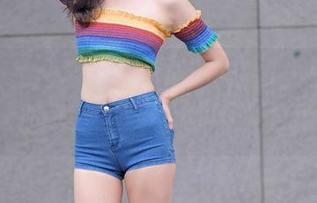 魔镜街拍：制服包臀裙小姐姐1，壁纸也能有“腿”！这场子，你不来可就亏了哦