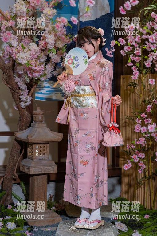更新！黏黏团子兔的居家图包，恍惚间我看见了那一丝懒散的美感。
